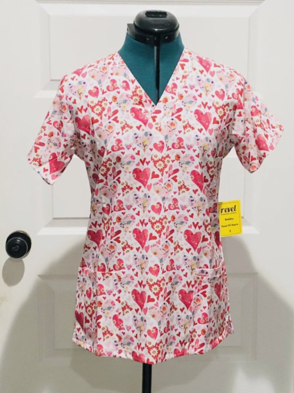 NWT Revel Scrub Top Bundle Of 3 Size Small - Picture 2 of 5